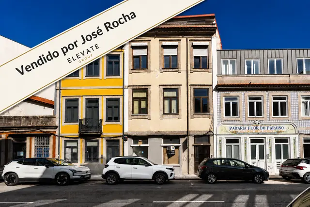 🏡 Apartamento T2 Totalmente Renovado +Espaço com Potencial de Investimento!