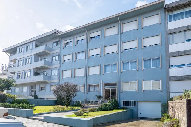 Apartamento T4 junto ao Metro de Salgueiros | Paranhos | Porto